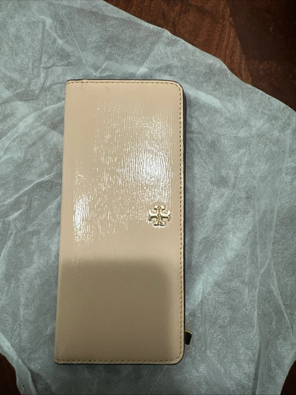 Tory Burch Glossy Patent Continental Wallet in Light Pink